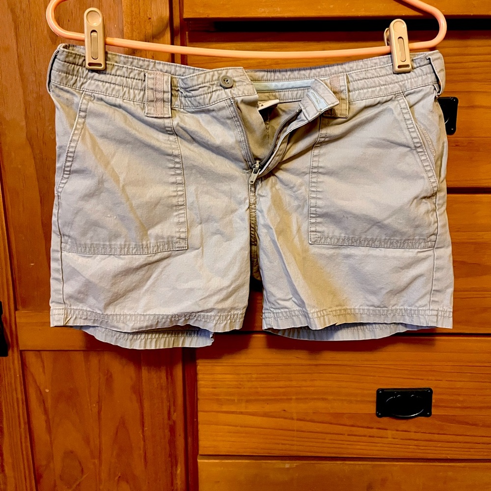 Womens kaki shorts
